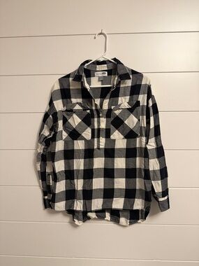 Old Navy Black and White Buffalo Plaid Button-Down Shirt